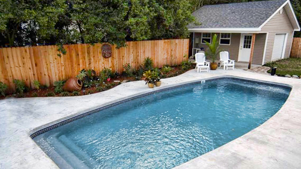 swimming pool dealer picture